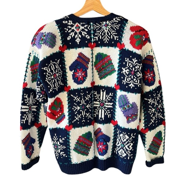 Signatures by Northern Isles Hand Knitted Winter Themed Cardigan Chunky Cardigan - Picture 7 of 10